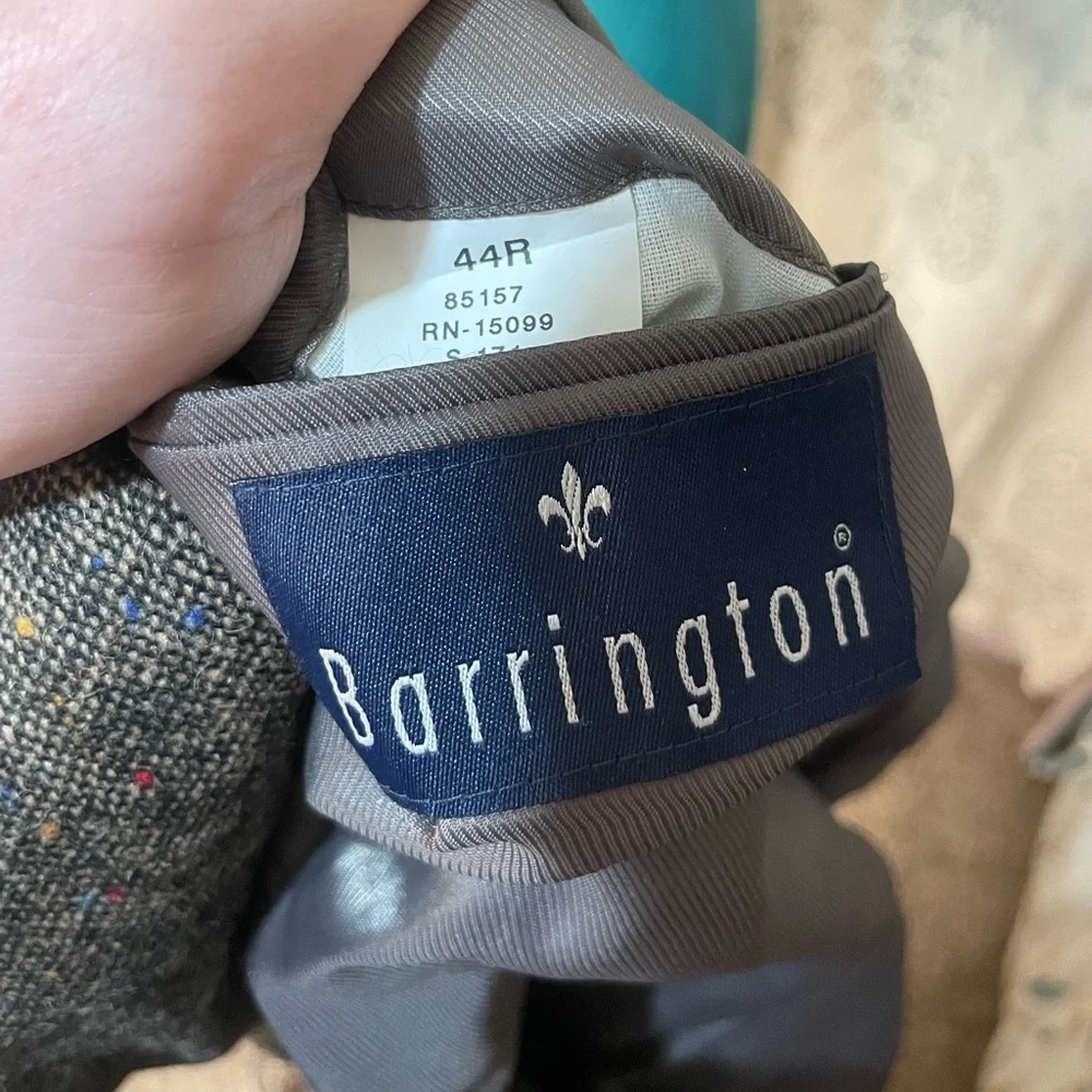 Barrington: vintage 100% wool blazer